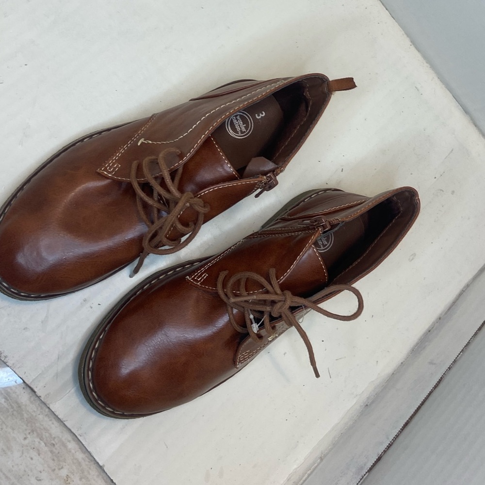 Size 3 classic shoes ready to goo!!